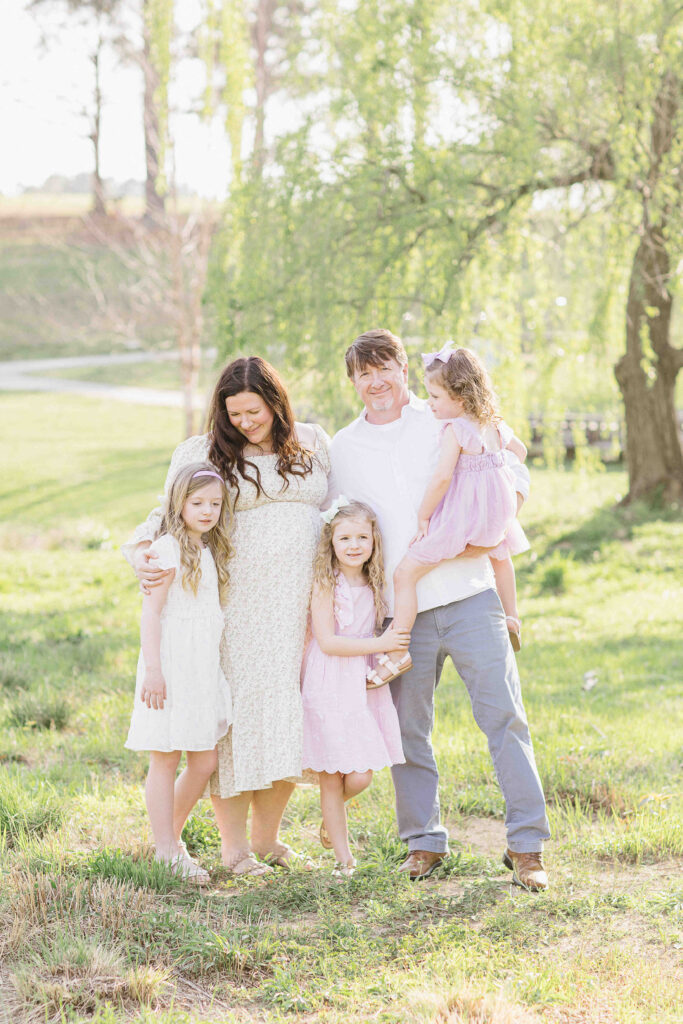 JCrane Photography, Spring family portraits, Photography outfit ideas
