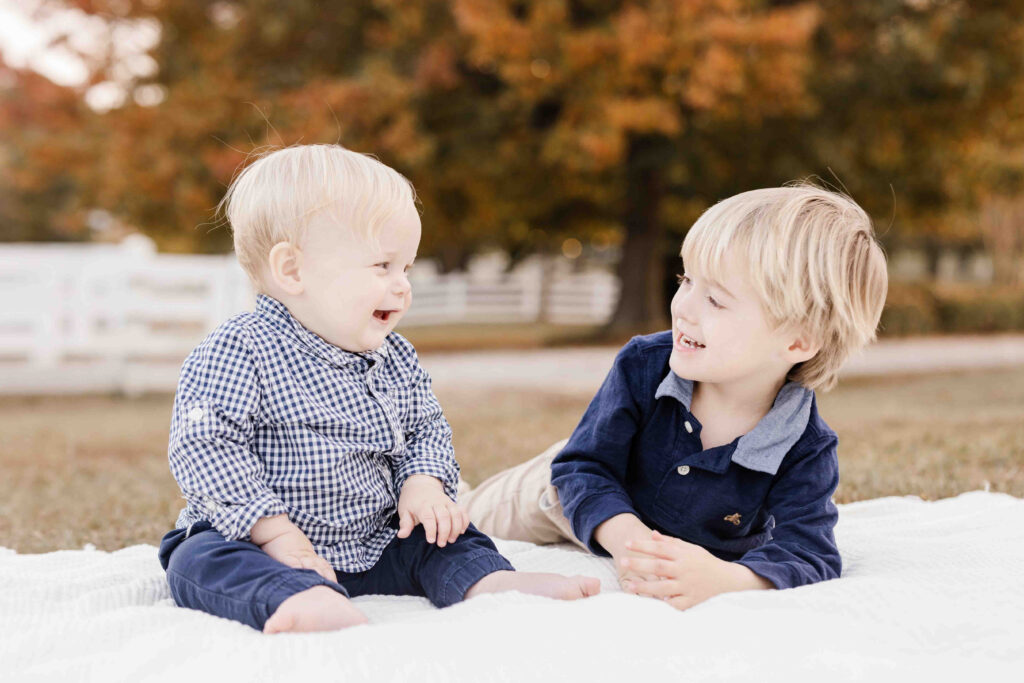 how to dress for fall portraits, best outfits for outdoor fall photos, JCrane Photography, Raleigh outdoor family portraits, Raleigh outdoor mini sessions