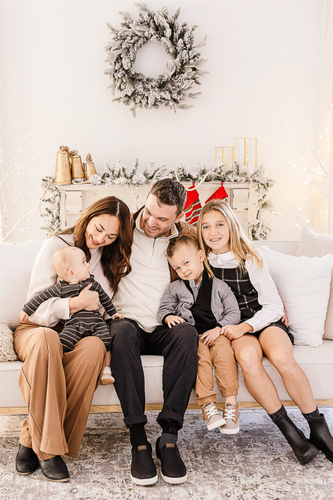 Festive photo sessions, Holiday family photography, JCrane Photography, Raleigh holiday mini sessions, Raleigh Santa mini sessions