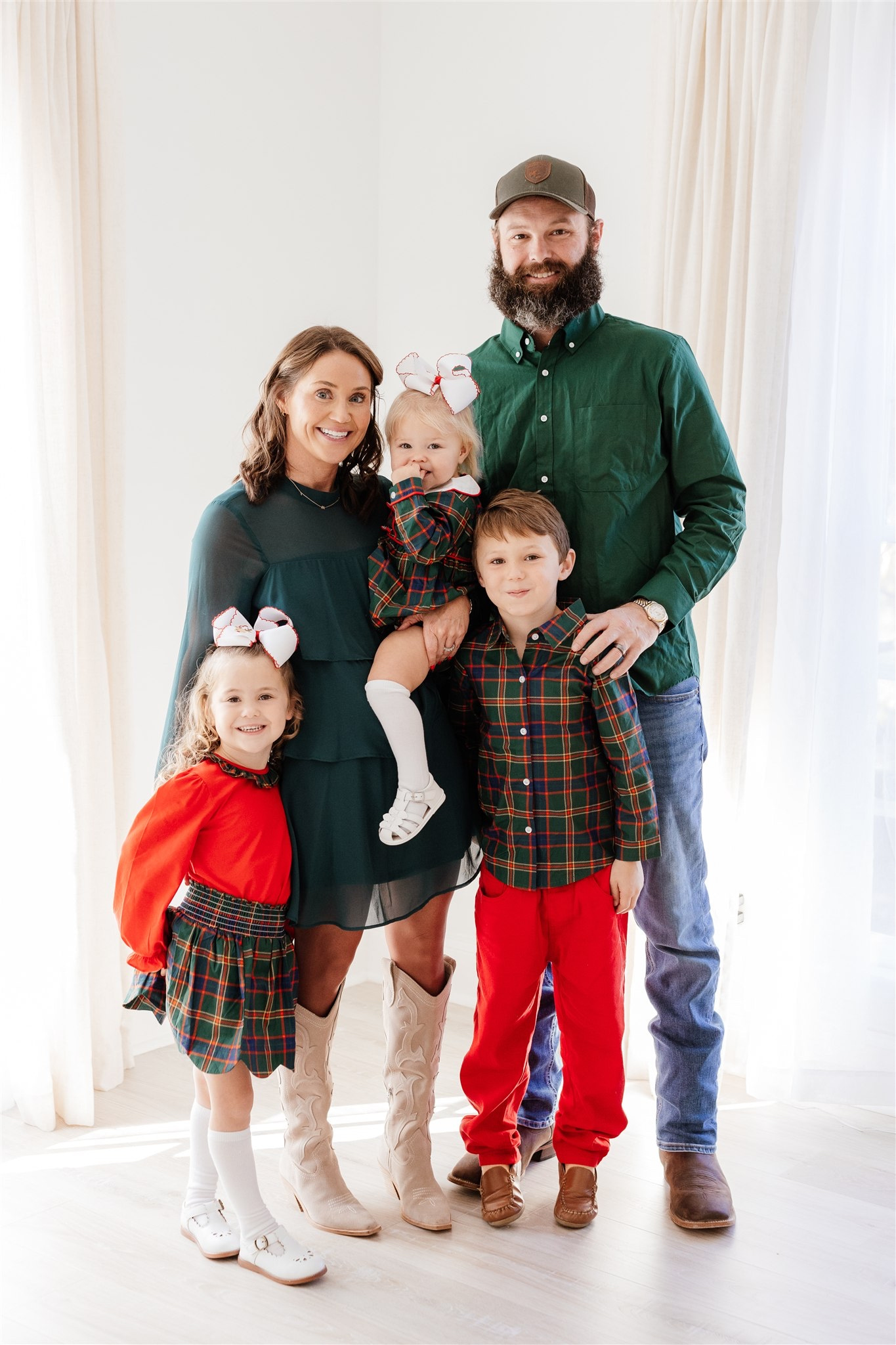 Christmas card photos, Winter mini photo sessions, JCrane Photography, Raleigh holiday mini sessions, Raleigh Santa mini sessions