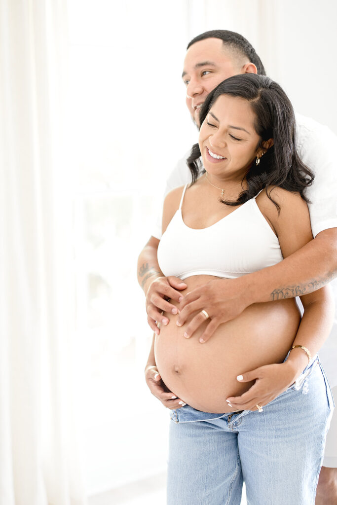 Maternity portraits in Raleigh, Newborn and maternity photographer Raleigh, Prepare for Your Raleigh Maternity Session, JCrane Photography, Raleigh Portrait Photography, Lifestyle Family Photography