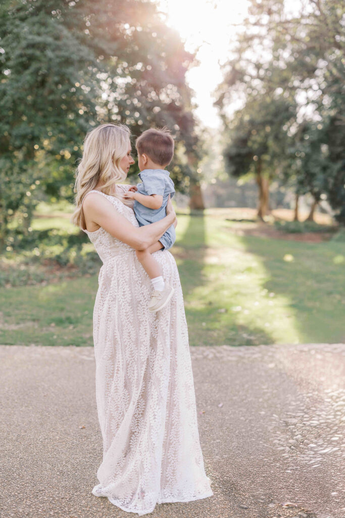 What to wear for maternity portraits, Fletcher Park Portraits, JCrane Photography, Raleigh Family Photography