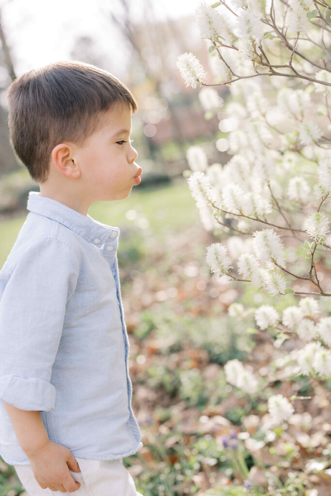 Outdoor Family Photographer Near Me, Raleigh outdoor family portraits, children’s photography Raleigh, Fletcher Park Portraits, JCrane Photography, Raleigh Family Photography