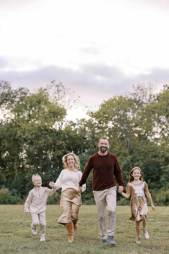 Outdoor Family Photos Raleigh, Raleigh Portrait Locations, Historic Oak View Portraits, JCrane Photography, Raleigh Family Photography